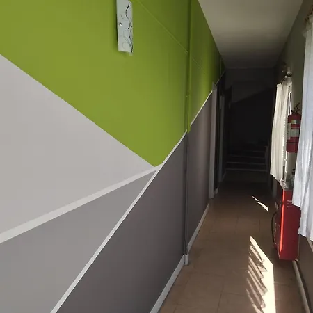 Neon Astron Szálloda Kaména Vúrla