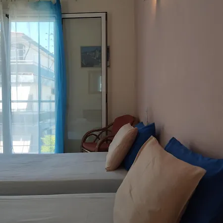 Hotell Neon Astron 2*