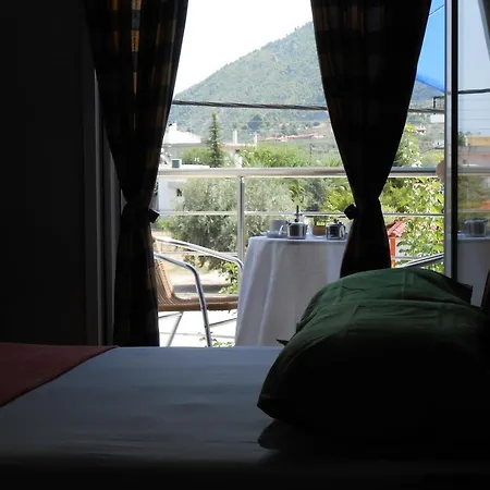 Neon Astron كامينا فورلا