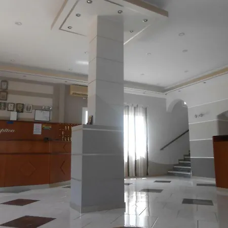 Neon Astron فندق كامينا فورلا